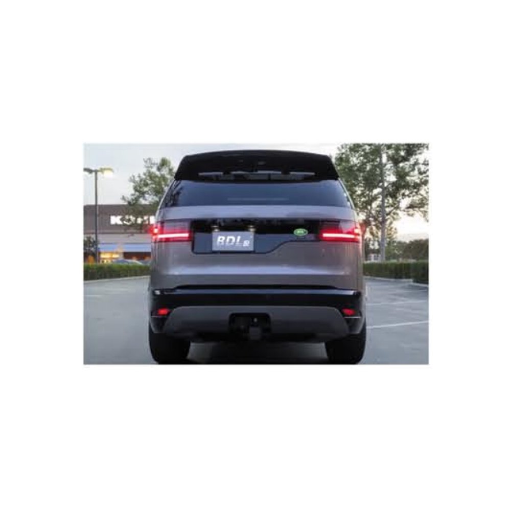 Накладка заднего бампера с площадкой фаркопа для Land Rover Discovery 5 2017+